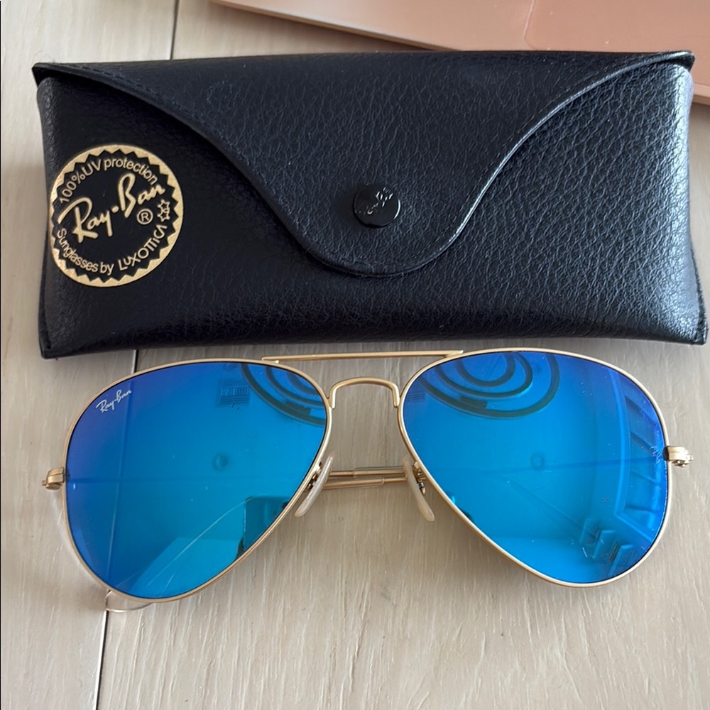 Ray-Ban Aviator Sunglasses with Blue Lenses